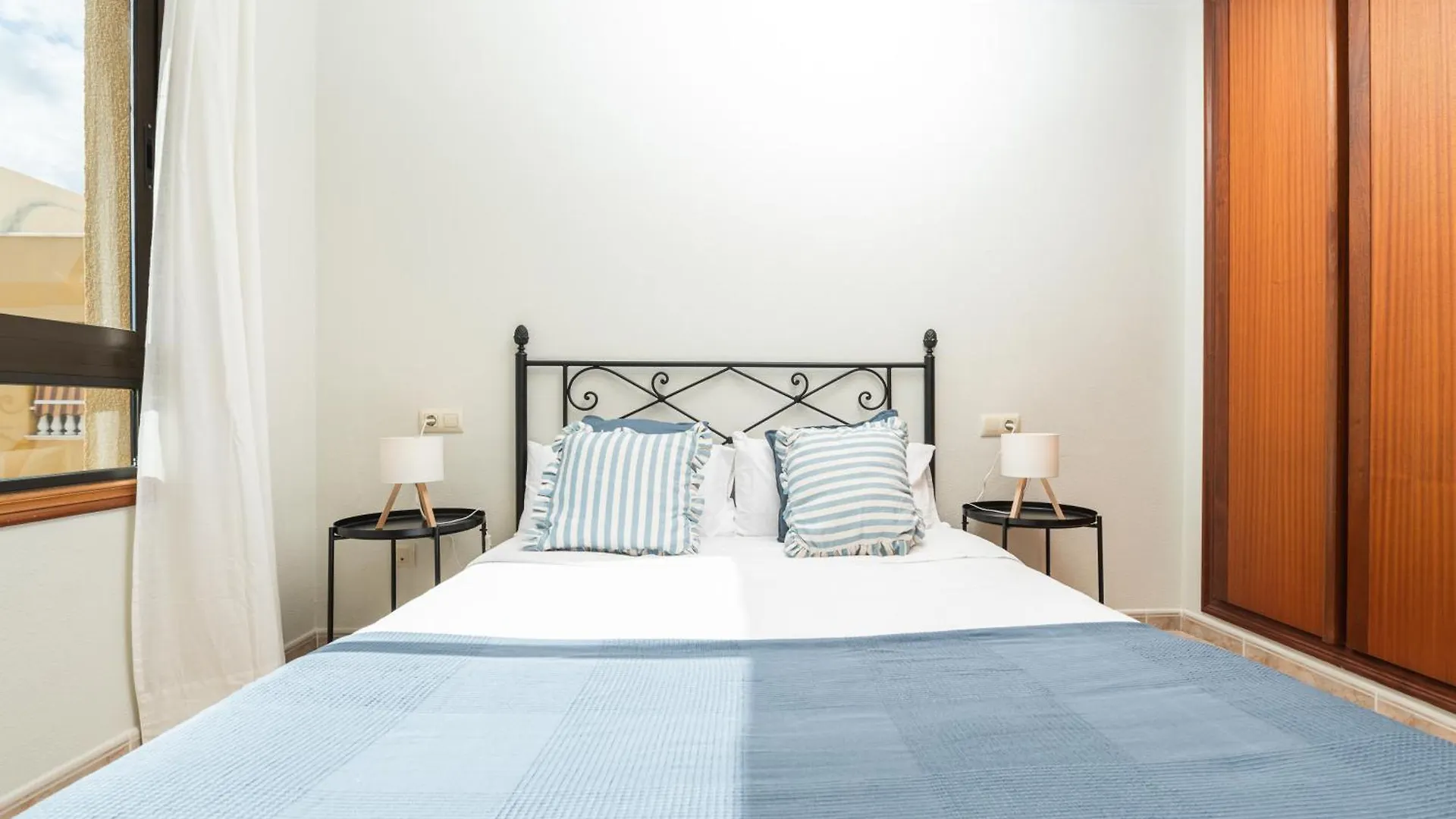 Las Olas - Coastal Escape With Charm & Comfort El Medano  Apartment El Medano (Tenerife)
