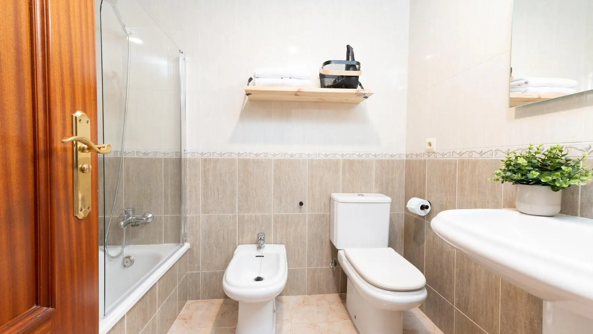 Las Olas - Coastal Escape With Charm & Comfort El Medano  El Medano (Tenerife)