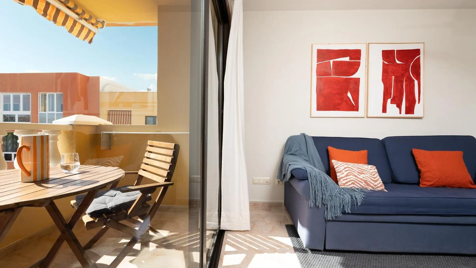 Apartment Las Olas - Coastal Escape With Charm & Comfort El Medano