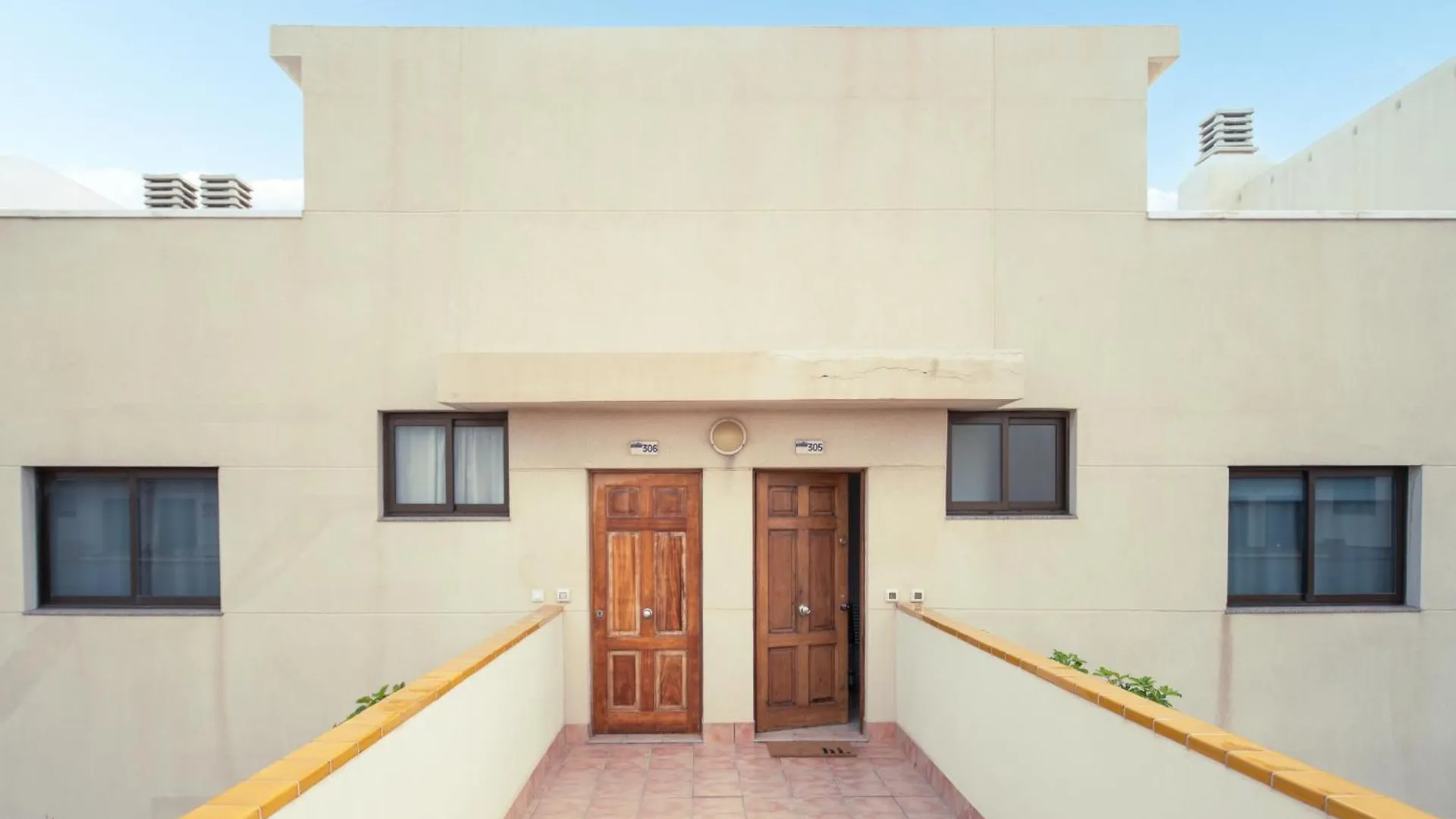 Apartment Las Olas - Coastal Escape With Charm & Comfort El Medano