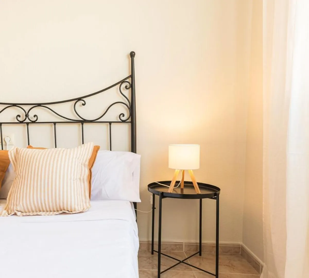 Las Olas - Coastal Escape With Charm & Comfort El Medano